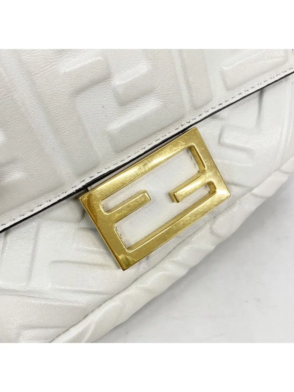 Fendi Shoulder Bag Bucket Leather White Gold